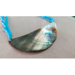 Collier artisanal perles turquoises & nacre naturelle – Bijou fait main – Brume Bleue