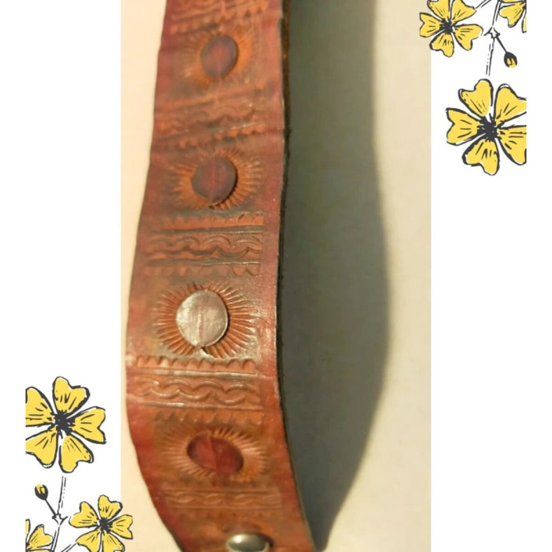 Bracelet vintage cuir gravé – Ethnique & artisanal – Terres d’Ailleurs