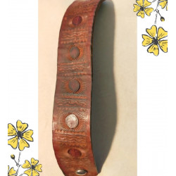 Bracelet vintage cuir gravé – Ethnique & artisanal – Terres d’Ailleurs