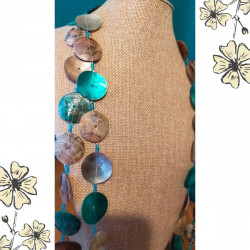 Parure bohème collier long et boucles – Nacre bleue & brune