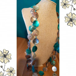 Parure bohème collier long et boucles – Nacre bleue & brune