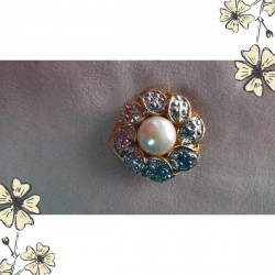 Broche vintage dorée perle nacrée – Style baroque chic – Années 80