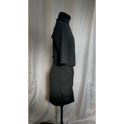 Robe noire drapée IKKS – Taille 34 XS – Chic et élégante