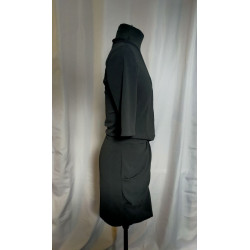 Robe noire drapée IKKS – Taille 34 XS – Chic et élégante