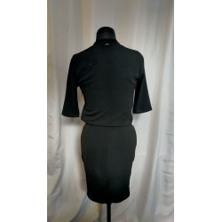 Robe noire drapée IKKS – Taille 34 XS – Chic et élégante