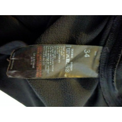 Robe noire drapée IKKS – Taille 34 XS – Chic et élégante