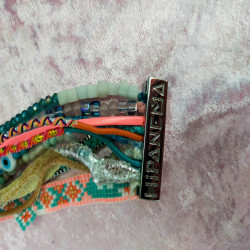 Bracelet multirangs Hipanema – perles, fils & breloques colorées